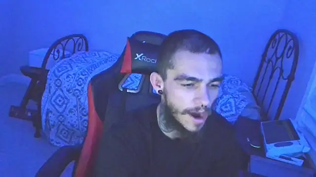 Snapshot of XMeF10 chatting on 2, 2, 2025 XMeF10 online show from 2, 2, 2025