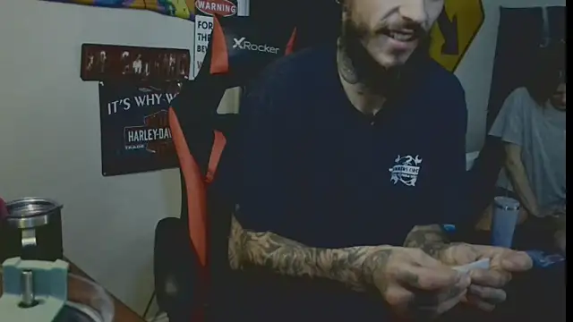 Snapshot of XMeF10 chatting on 15, 3, 2025 XMeF10 online show from 15, 3, 2025