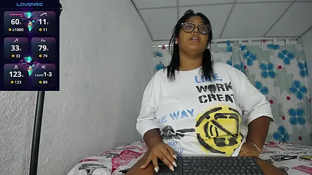 Snapshot of miajoseph_ chatting on 23, 4, 2026 miajoseph online show from 23, 4, 2026