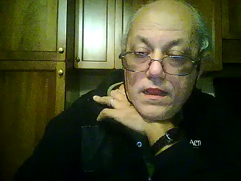 Snapshot of gianbragallini chatting on 31, 10, 2025 gianbragallini online show from 31, 10, 2025