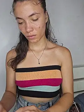 HelenHoltz online show from 3, 12, 2025