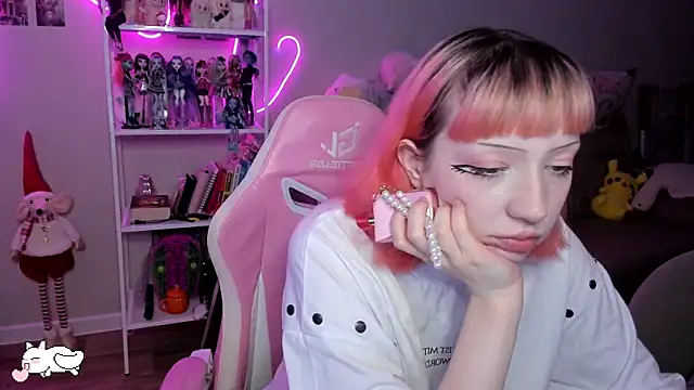 Snapshot of SweetieMollyy chatting on 1, 11, 2025 SweetieMollyy online show from 1, 11, 2025