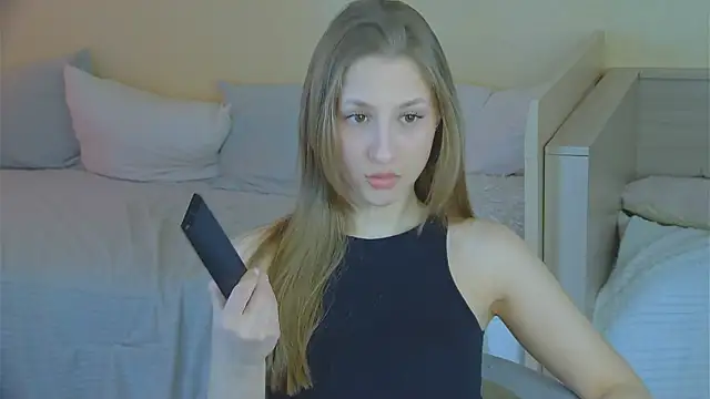 BritneyCruze online show from 18, 3, 2026