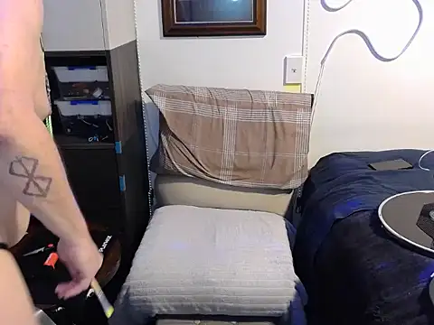 ChunkyMonkey007 online show from 28, 10, 2025