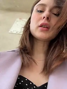 Dina Tease online show from 7, 3, 2026