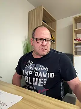 coupleLatinaLovers online show from 7, 1, 2025