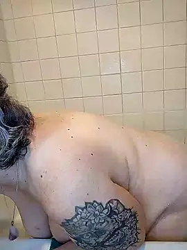 Snapshot of GraceHenderson chatting on 13, 1, 2025 GraceHenderson online show from 13, 1, 2025