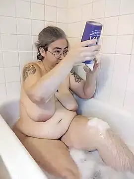 Snapshot of GraceHenderson chatting on 19, 1, 2025 GraceHenderson online show from 19, 1, 2025