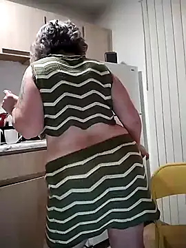 Snapshot of GraceHenderson chatting on 16, 2, 2025 GraceHenderson online show from 16, 2, 2025