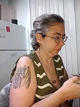 Snapshot of GraceHenderson chatting on 26, 2, 2025 GraceHenderson online show from 26, 2, 2025