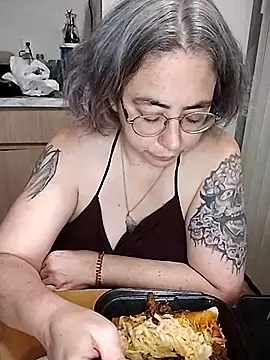 Snapshot of GraceHenderson chatting on 6, 3, 2025 GraceHenderson online show from 6, 3, 2025