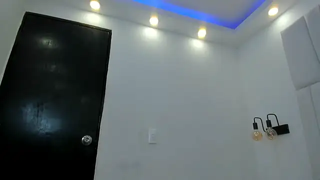 chloe zulay online show from 19, 1, 2026