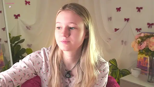 MaydaFoulk online show from 5, 4, 2026