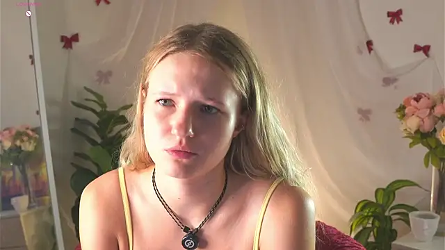 Snapshot of MaydaFoulk chatting on 28, 6, 2026 MaydaFoulk online show from 28, 6, 2026