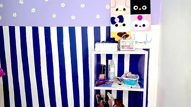 Snapshot of PetiteIvoryQueen19 chatting on 17, 4, 2026 PetiteIvoryQueen19 online show from 17, 4, 2026