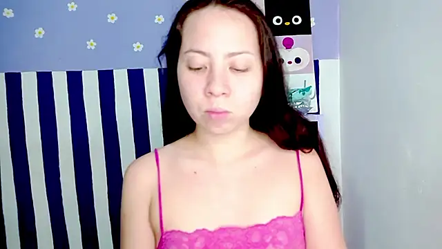 Snapshot of PetiteIvoryQueen19 chatting on 24, 4, 2026 PetiteIvoryQueen19 online show from 24, 4, 2026