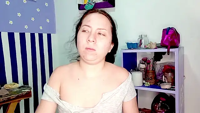 Snapshot of PetiteIvoryQueen19 chatting on 23, 5, 2026 PetiteIvoryQueen19 online show from 23, 5, 2026