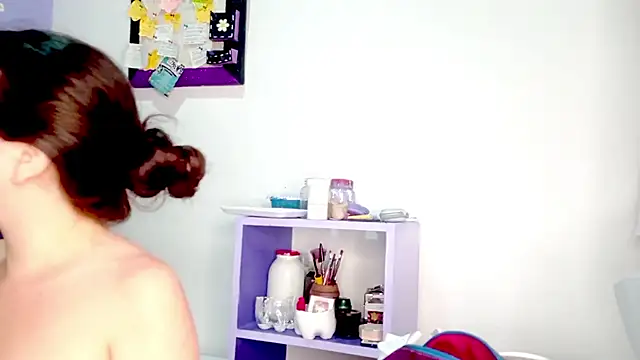 Snapshot of PetiteIvoryQueen19 chatting on 30, 5, 2026 PetiteIvoryQueen19 online show from 30, 5, 2026