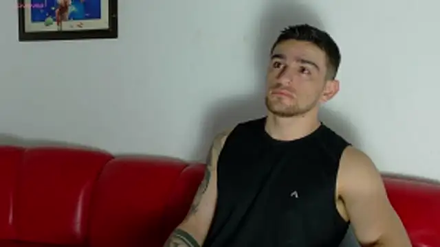 Snapshot of Sexy_Alejandro_ chatting on 29, 5, 2026 Sexy Alejandro online show from 29, 5, 2026