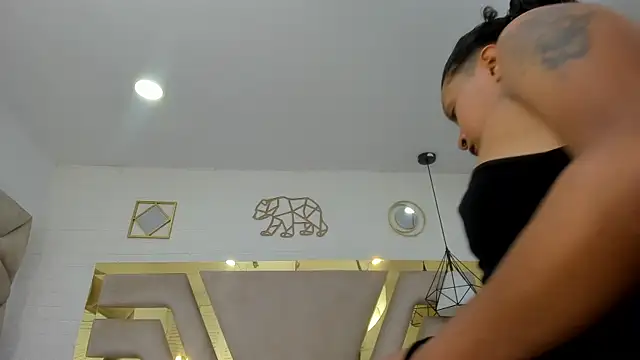 Snapshot of rave_connor chatting on 3, 6, 2026 rave connor online show from 3, 6, 2026