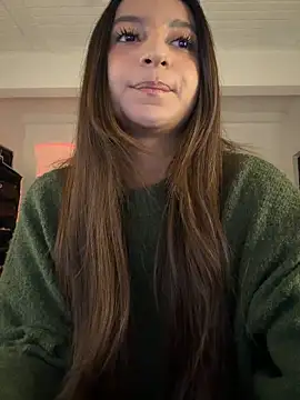 Snapshot of aly_golden_ chatting on 6, 5, 2026 aly golden online show from 6, 5, 2026