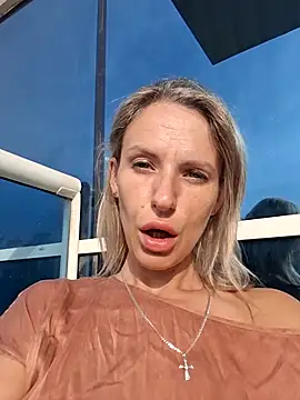 Snapshot of YourJuliena chatting on 23, 2, 2025 YourJuliena online show from 23, 2, 2025