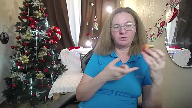 HolyMilfa online show from 4, 12, 2024