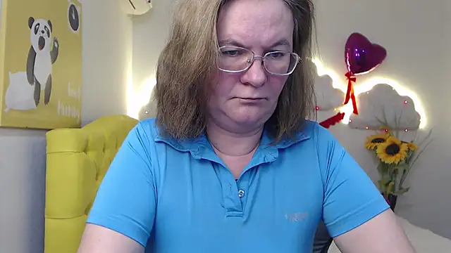 HolyMilfa online show from 7, 3, 2025