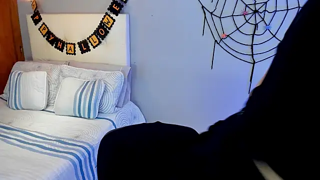 Maia W10 online show from 27, 10, 2025