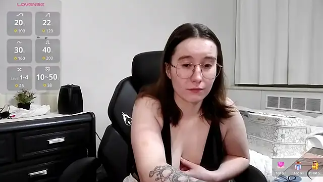 Kinkycouple1789 online show from 27, 12, 2024