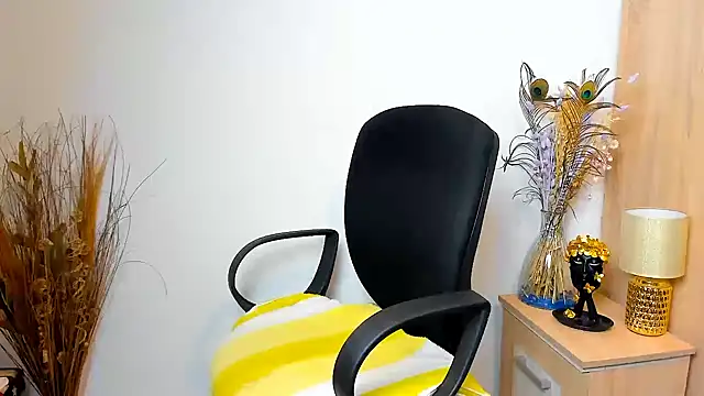 sweetangell69  online show from 9, 4, 2026