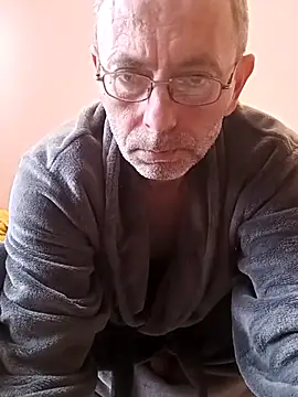 BesterJunge45 online show from 18, 2, 2025