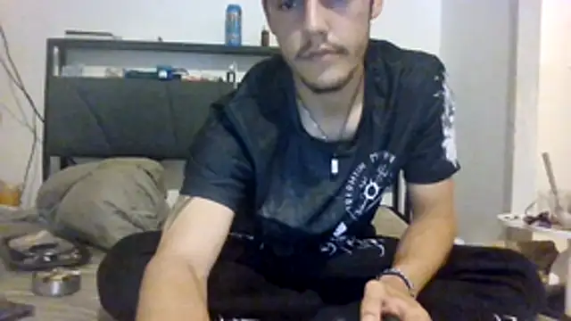 Snapshot of btungffhgg chatting on 15, 7, 2026 btungffhgg online show from 15, 7, 2026