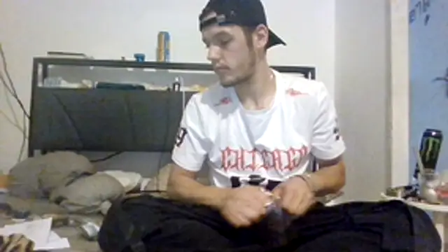 Snapshot of btungffhgg chatting on 17, 7, 2026 btungffhgg online show from 17, 7, 2026