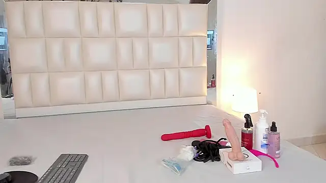 Alhana pulido online show from 2, 12, 2024