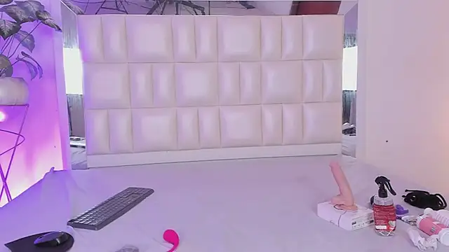 Alhana pulido online show from 12, 1, 2025