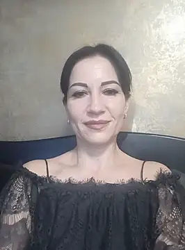 FireLily332 online show from 18, 1, 2025