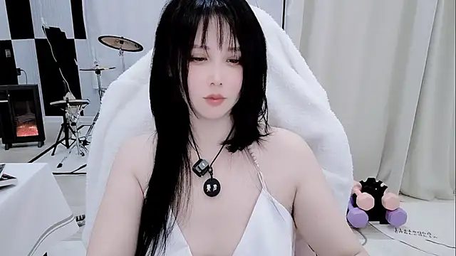 Vaness-a online show from 10, 4, 2026