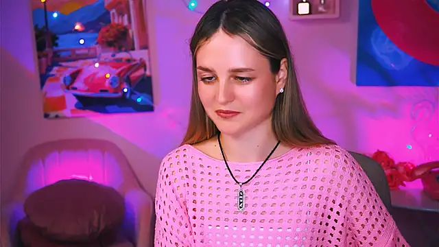 Snapshot of DeboraLarson chatting on 13, 12, 2024 DeboraLarson online show from 13, 12, 2024