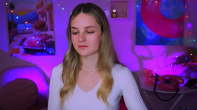 Snapshot of DeboraLarson chatting on 25, 12, 2024 DeboraLarson online show from 25, 12, 2024