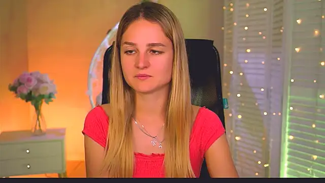 Snapshot of DeboraLarson chatting on 28, 6, 2026 DeboraLarson online show from 28, 6, 2026