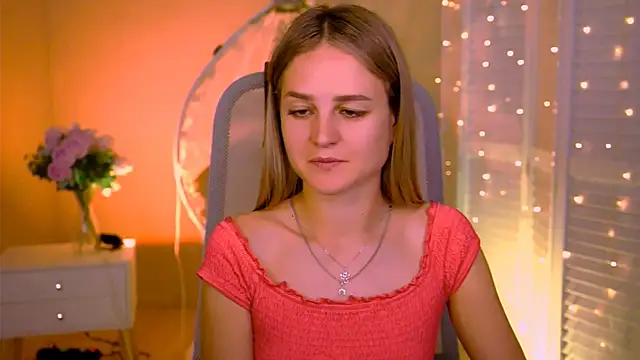 Snapshot of DeboraLarson chatting on 19, 7, 2026 DeboraLarson online show from 19, 7, 2026