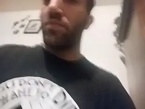 Snapshot of workhard87 chatting on 18, 2, 2025 workhard87 online show from 18, 2, 2025