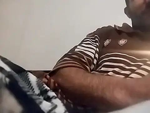 Snapshot of workhard87 chatting on 14, 3, 2025 workhard87 online show from 14, 3, 2025