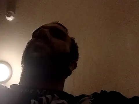 Snapshot of workhard87 chatting on 24, 10, 2025 workhard87 online show from 24, 10, 2025