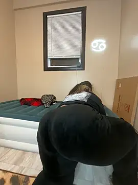 tillymarie34 online show from 6, 4, 2026