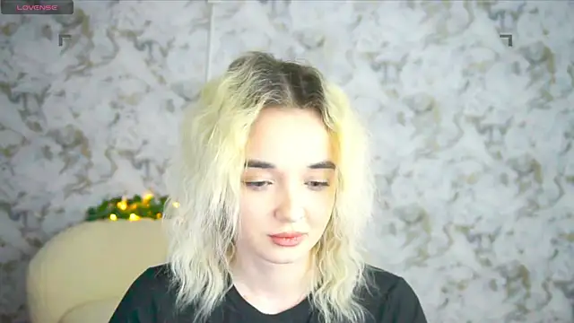 Snapshot of Ashley_S chatting on 20, 4, 2026 Ashley S online show from 20, 4, 2026