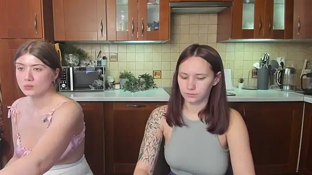 Snapshot of HotCaramellsTV chatting on 23, 5, 2026 HotCaramellsTV online show from 23, 5, 2026