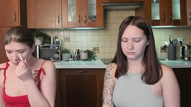 Snapshot of HotCaramellsTV chatting on 27, 6, 2026 HotCaramellsTV online show from 27, 6, 2026