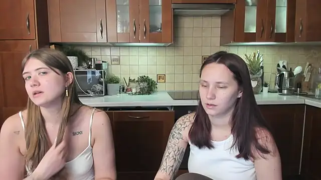 Snapshot of HotCaramellsTV chatting on 20, 7, 2026 HotCaramellsTV online show from 20, 7, 2026